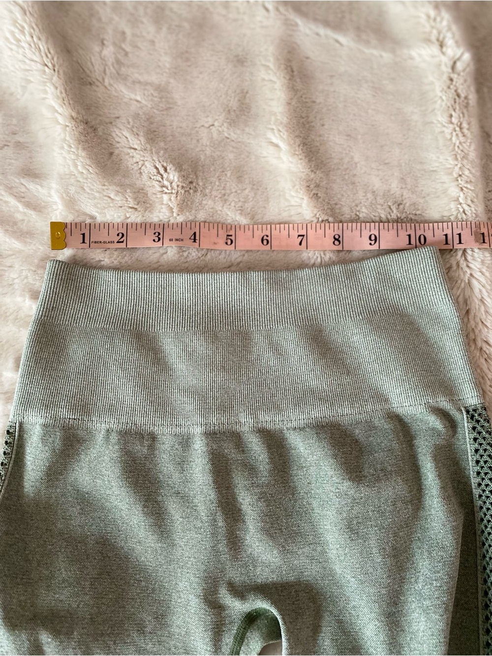 Bombshell Sportwear leggings side mesh details - Picture 6 of 8